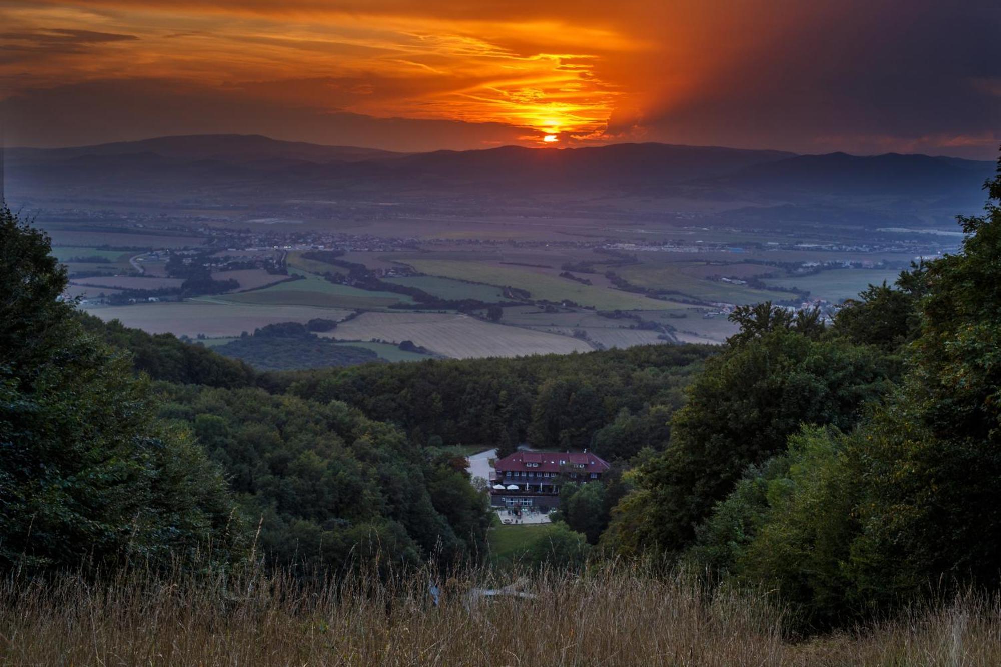 Chata Pod Ostrym Vrchom Hotel Soblahov Bagian luar foto